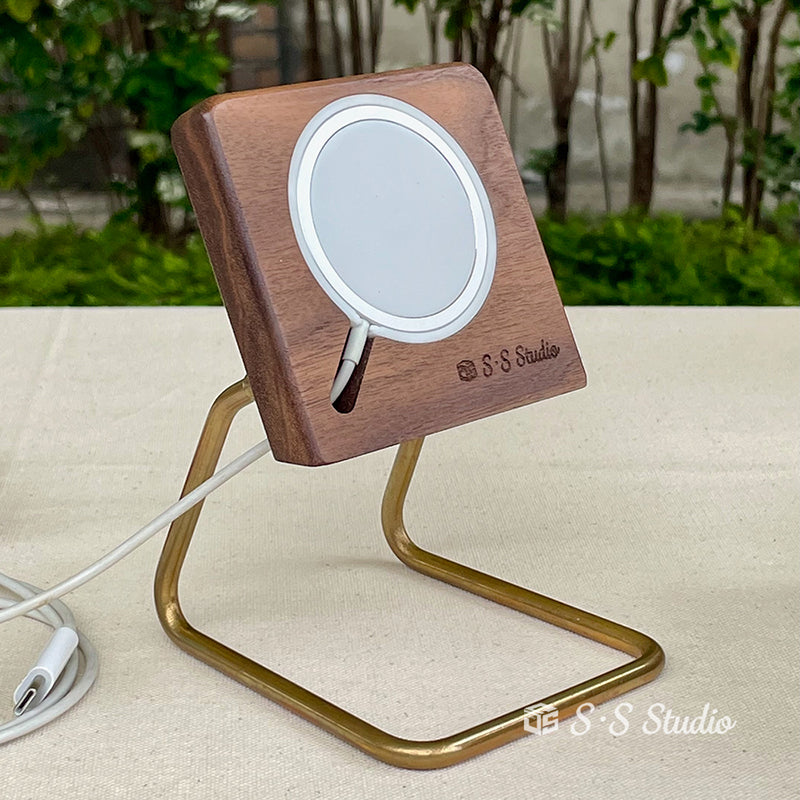實木無線充電支架 / Wooden MagSafe Charging Stand